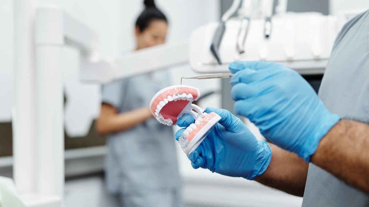 AEO Strategy For Dental Practices: Why AI Citations Are Changing Patient Search