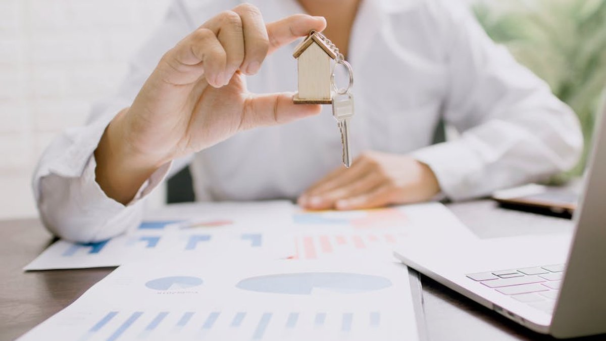 AI Search Visibility For Real Estate Agents: AEO Improvement Service Expanded