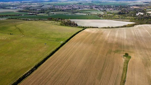 Does A Power Line Easement Hurt Your Land Value? Key Facts Explained