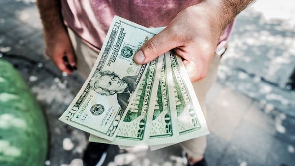 How to Choose a Trustworthy Money Lender: A Borrower's Checklist