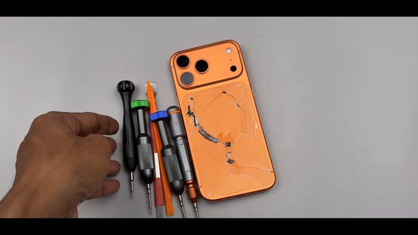 "Love My Phone Repair" Adapts to New Smartphone Tech with Advanced Repairs
