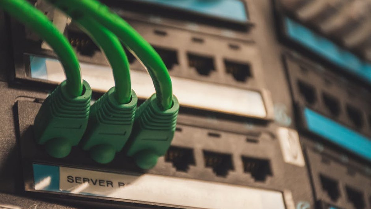 Network Segmentation vs Air Gapping: Connectivity or Complete Disconnection?