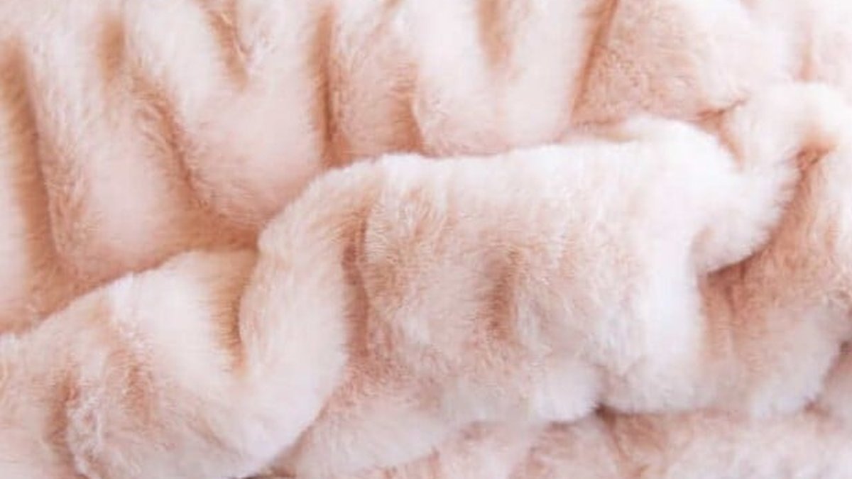 What Is a Minky Blanket? Softness, Benefits & Why It Makes a Great Gift