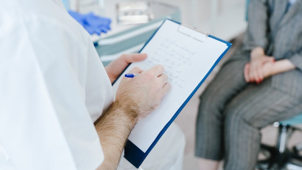Why AEO Matters For Healthcare Clinics: What Every Practice Should Know