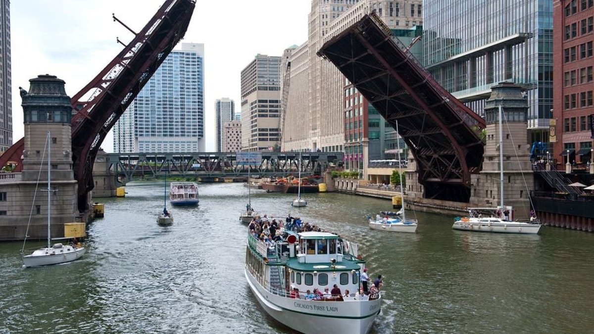 Chicago Boating Season Guide: Prepping Tips & Insurance Options For New Boaters
