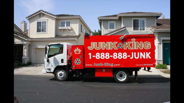 Fresno, CA Eco-Friendly Junk Removal & Dumpster Rentals for Cleanouts Announced