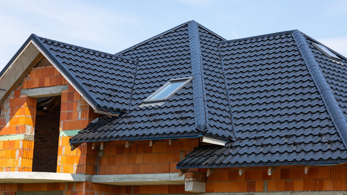 How to Maintain a Commercial Roof & Other FAQs Answered by East Texas Installers