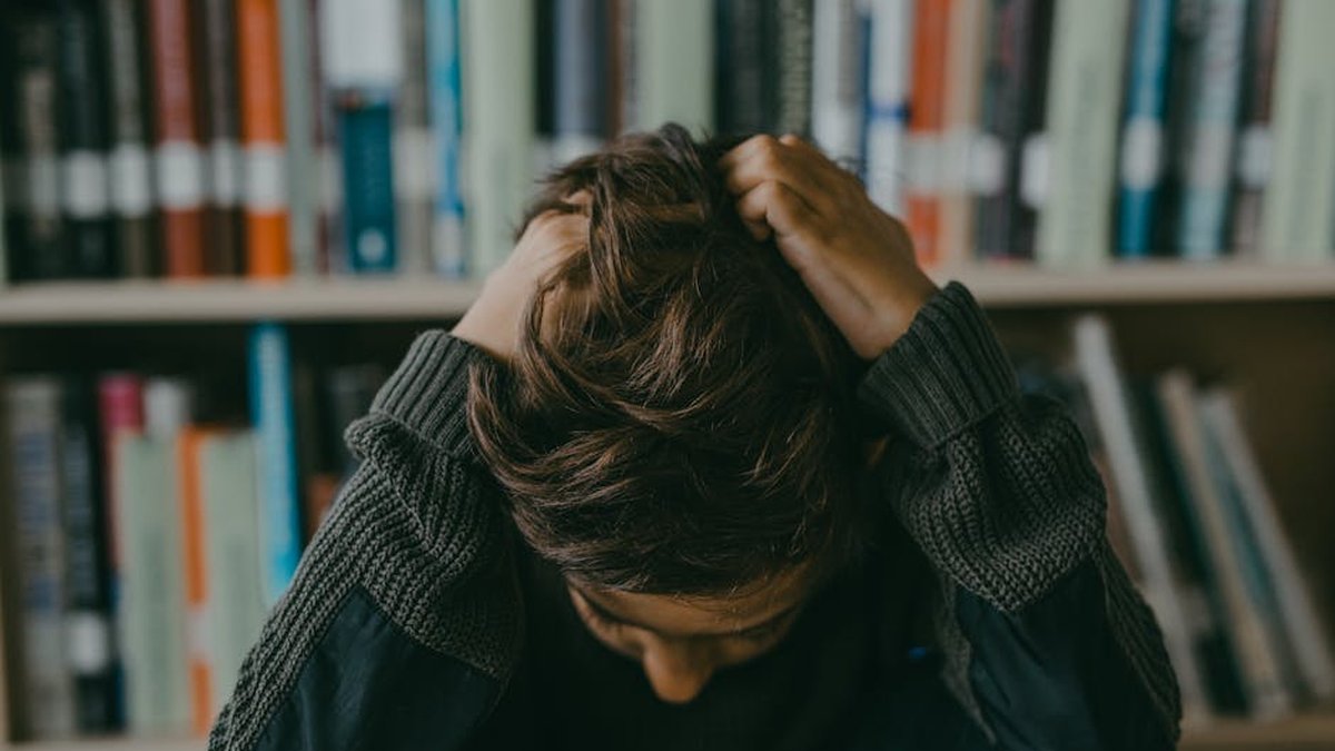 Why Does Pulling Hair (Trichotillomania) Feel Good? Experts Explain