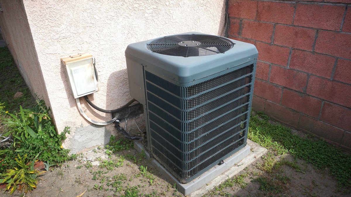 AC Tips for 2026 Summer | Shreveport HVAC Specialist Explains Cooling & Safety