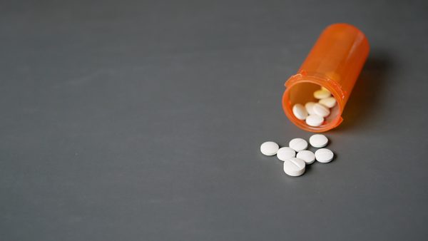Adolescent Opioid Dependence Symptoms & Recovery Guide For Parents Released