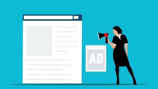Best E-commerce Facebook Ads: Formats & Examples that Work in 2026