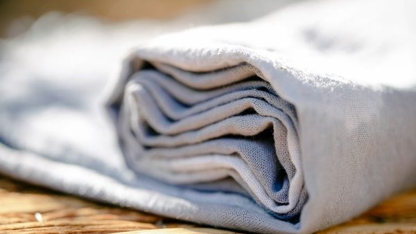 How to Style Denim-Linen Pants: Simple Tips for Effortless Summer Dressing