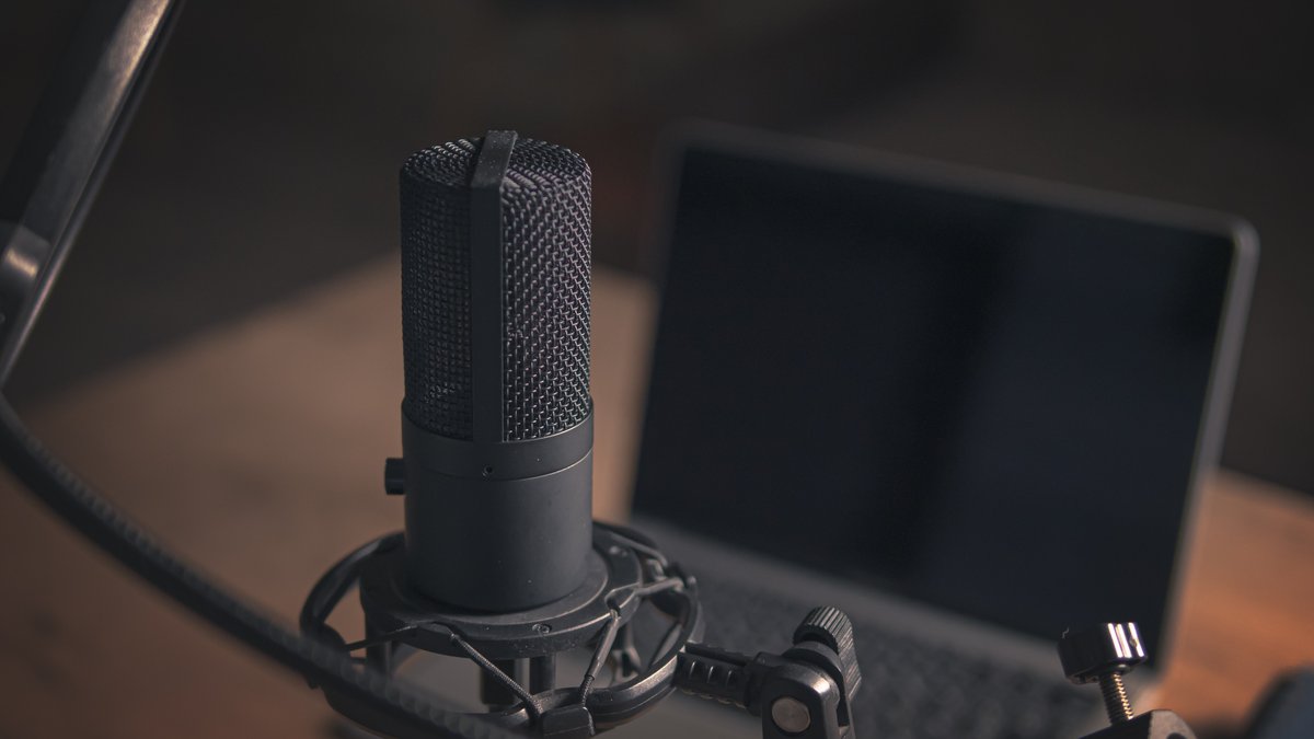 Podcast Marketing Strategy: How to Grow Your Business With Audio Content