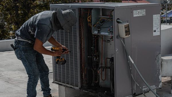 Reviewly.ai vs Yext: Which Reputation Management Tool is Better for HVAC?