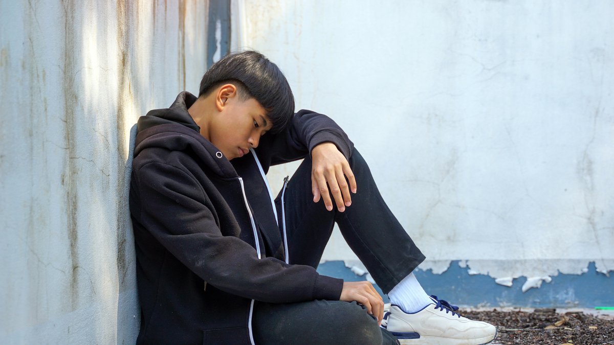 Warning Signs Of Teenage Self-Harming Behaviors: Guide For Parents Released