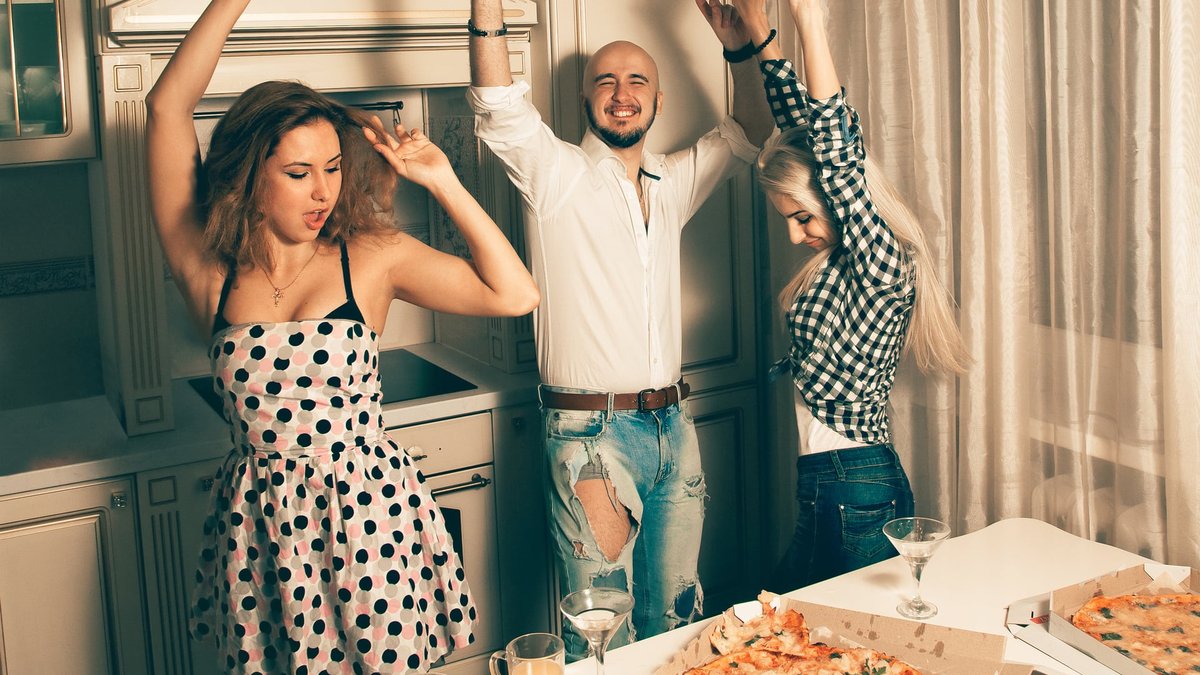 What to Serve with Pizza at a Party for Adults: Colfax Pizza Expert Shares Ideas