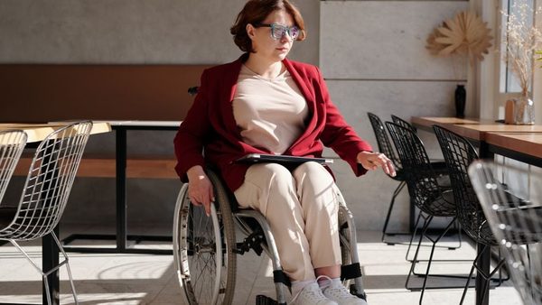 Best U.S. States for Disabled Adults in 2026: Waitlists, Support & Medicaid
