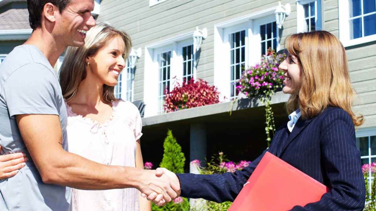 Buyer's Agent vs. Real Estate Agent: Understanding the Key Difference