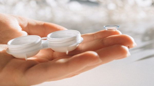 First-Time Contact Lenses: What to Expect at Your Fitting, NJ Expert Explains
