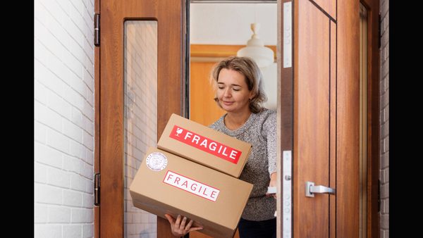How to Pack Fragile Items For Moving: California Movers Share Their Techniques